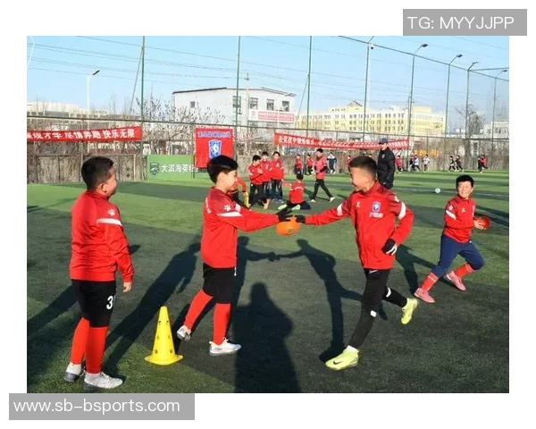 安徽足球学校培养未来之星助力地方足球发展与青少年成长 安徽足球学校培养未来之星助力地方足球发展与青少年成长