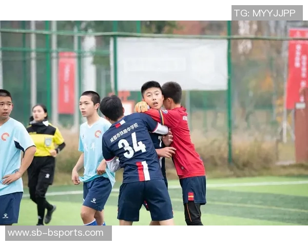 足球魔方新英助力青少年成长打造未来足球之星的摇篮